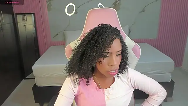 Snapshot of lia_16 chatting on 4, 2, 2025 lia 16 online show from 4, 2, 2025