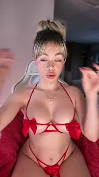 Snapshot of Alison_Diaz17 chatting on 16, 12, 2025 Alison Diaz17 online show from 16, 12, 2025