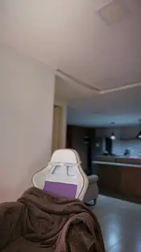 Snapshot of Alison_Diaz17 chatting on 18, 12, 2025 Alison Diaz17 online show from 18, 12, 2025