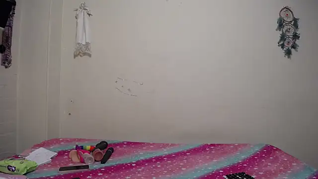 Nicolle-sky online show from 6, 3, 2025