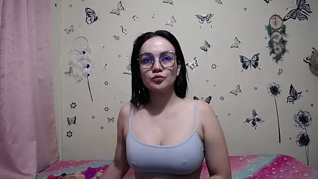 Snapshot of Nicolle-sky chatting on 9, 5, 2026 Nicolle-sky online show from 9, 5, 2026