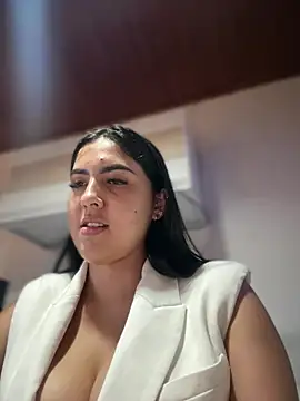 Snapshot of MarianaBenz chatting on 17, 1, 2026 MarianaBenz online show from 17, 1, 2026