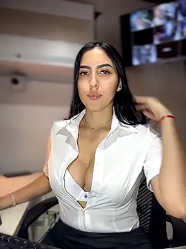 Snapshot of MarianaBenz chatting on 21, 6, 2026 MarianaBenz online show from 21, 6, 2026