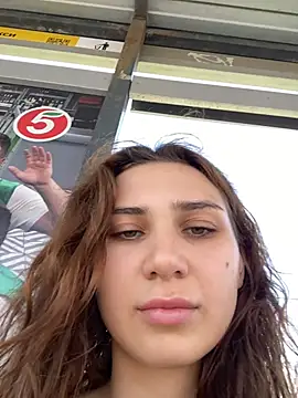 QuitieLia online show from 10, 7, 2026