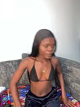 Snapshot of petiteebony_81 chatting on 30, 1, 2025 petiteebony 81 online show from 30, 1, 2025