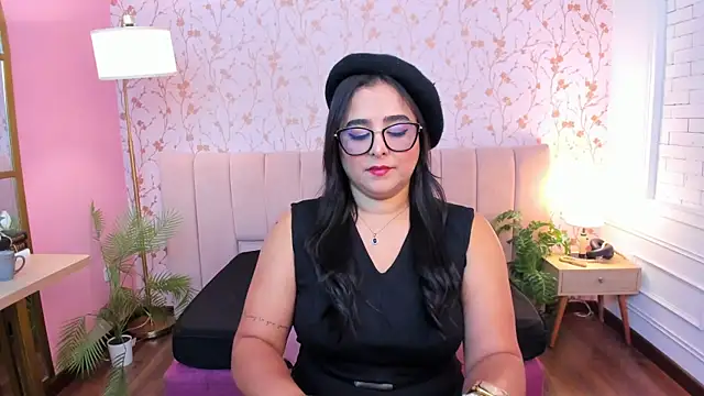 Snapshot of taylor_bennet chatting on 23, 4, 2026 taylor bennet online show from 23, 4, 2026