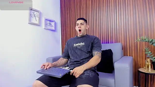 Alex cute77 online show from 23, 3, 2026