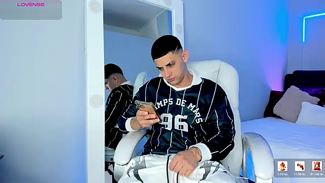 Alex cute77 online show from 4, 7, 2026