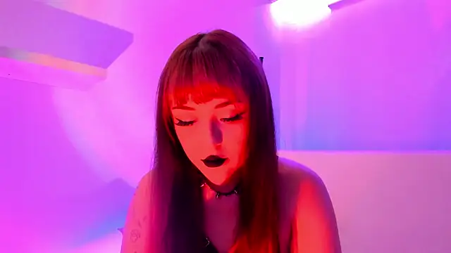 Gloomydoll online show from 15, 2, 2025