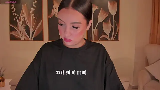 Snapshot of LindseyMoss chatting on 10, 1, 2025 LindseyMoss online show from 10, 1, 2025