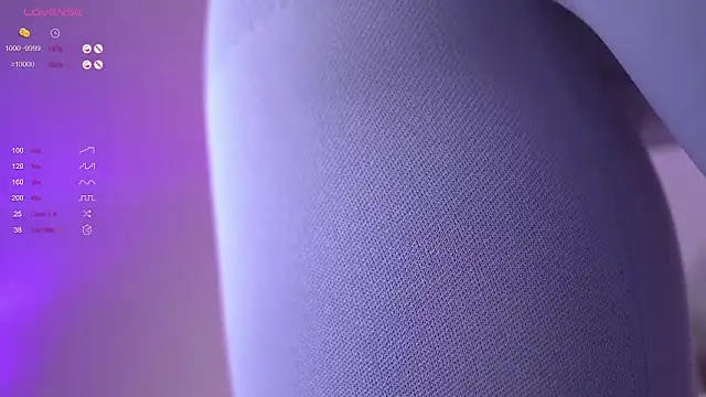 mia colin1  online show from 28, 1, 2025