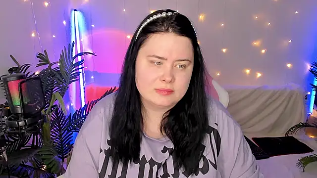 Snapshot of Akemi_BBW chatting on 22, 12, 2024 Akemi BBW online show from 22, 12, 2024