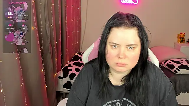 Snapshot of Akemi_BBW chatting on 3, 3, 2026 Akemi BBW online show from 3, 3, 2026