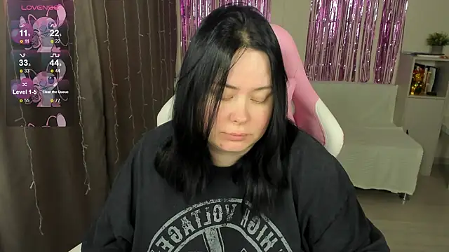 Akemi BBW online show from 9, 5, 2026