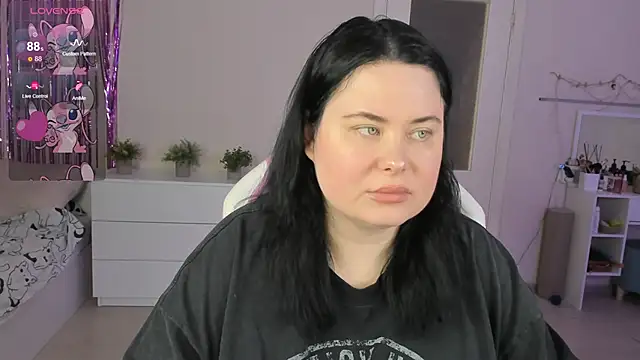 Snapshot of Akemi_BBW chatting on 10, 6, 2026 Akemi BBW online show from 10, 6, 2026