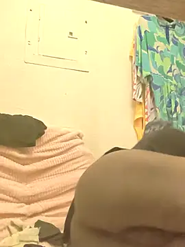 Snapshot of icyMike43 chatting on 27, 2, 2026 icyMike43 online show from 27, 2, 2026