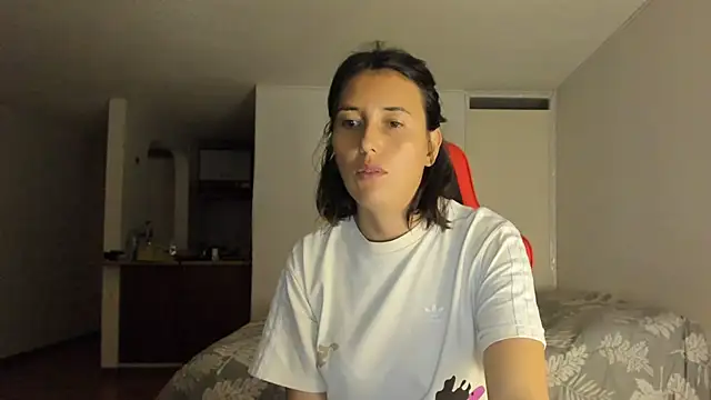 Snapshot of zoe_jeane_beker chatting on 14, 2, 2025 zoe jeane beker online show from 14, 2, 2025