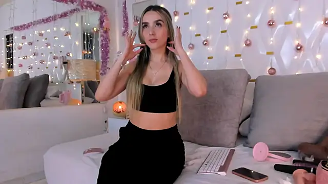 Snapshot of Gabbyy_ chatting on 21, 12, 2024 Gabbyy online show from 21, 12, 2024