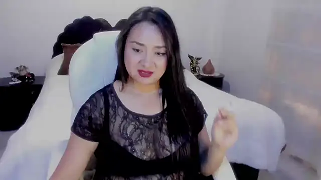Snapshot of emilydolshe2 chatting on 20, 1, 2025 emilydolshe2 online show from 20, 1, 2025