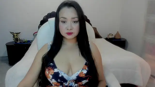 Snapshot of emilydolshe2 chatting on 13, 3, 2025 emilydolshe2 online show from 13, 3, 2025