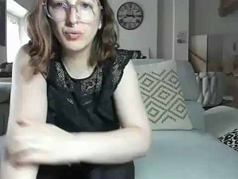Snapshot of prunelle_sexy chatting on 12, 9, 2025 prunelle sexy online show from 12, 9, 2025