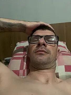 Snapshot of Juliano2289 chatting on 15, 4, 2026 Juliano2289 online show from 15, 4, 2026
