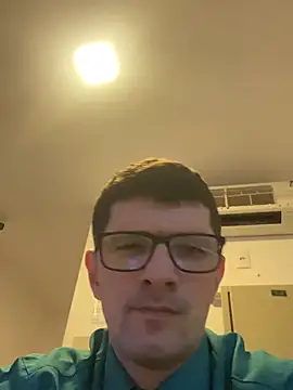 Snapshot of Juliano2289 chatting on 24, 4, 2026 Juliano2289 online show from 24, 4, 2026