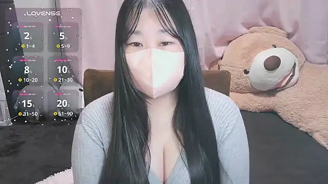 yuinyan3150 online show from 23, 11, 2025