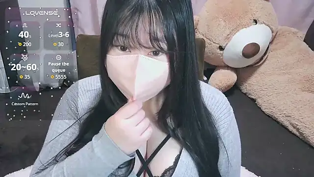 yuinyan3150 online show from 15, 4, 2026