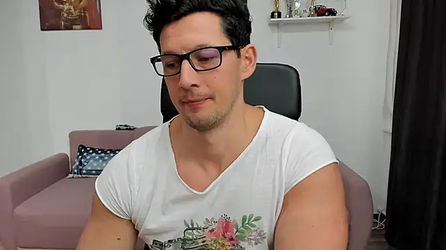 Snapshot of BrutusK08 chatting on 13, 1, 2025 BrutusK08 online show from 13, 1, 2025