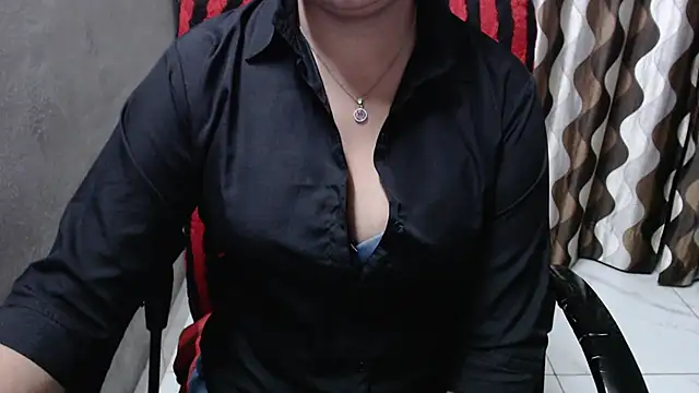 Snapshot of Kaur_Jannat chatting on 7, 12, 2024 Kaur Jannat online show from 7, 12, 2024