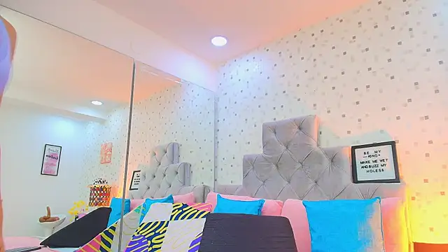 JulietaReyess online show from 29, 9, 2025