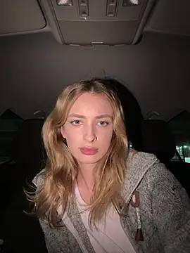 Snapshot of EvieEvans chatting on 23, 2, 2025 EvieEvans online show from 23, 2, 2025