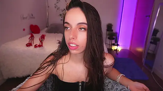 Dayna Nebula online show from 20, 9, 2025