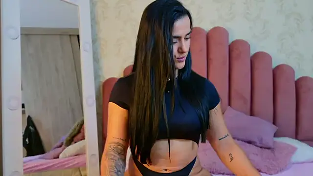 Snapshot of Bella_Fior chatting on 20, 9, 2025 Bella Fior online show from 20, 9, 2025