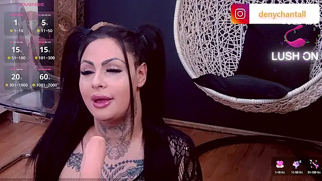 Snapshot of DeniSalome chatting on 22, 12, 2024 DeniSalome online show from 22, 12, 2024
