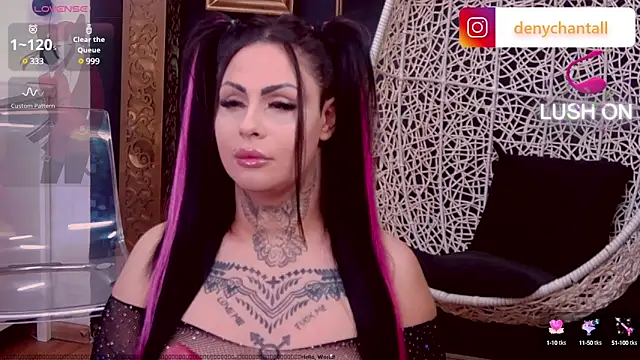 Snapshot of DeniSalome chatting on 11, 1, 2025 DeniSalome online show from 11, 1, 2025