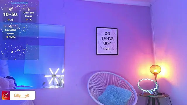 LillyDolls23 online show from 4, 2, 2025