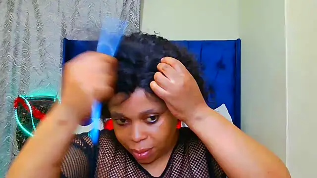 THESHORTQUEEN online show from 5, 1, 2026