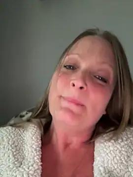 HoneyBluex online show from 18, 5, 2026