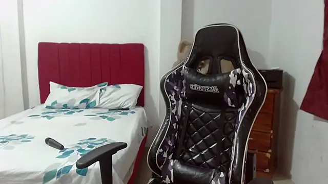 Snapshot of KathyHardcore69 chatting on 23, 2, 2025 KathyHardcore69 online show from 23, 2, 2025