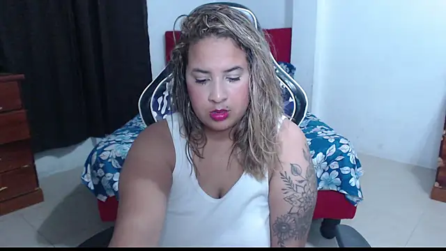 Snapshot of KathyHardcore69 chatting on 30, 11, 2025 KathyHardcore69 online show from 30, 11, 2025