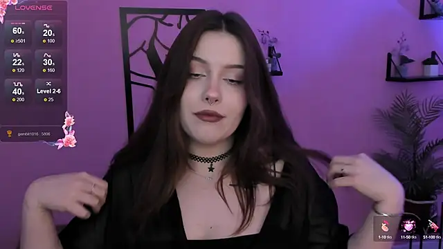 CoralineKeyns online show from 11, 3, 2025