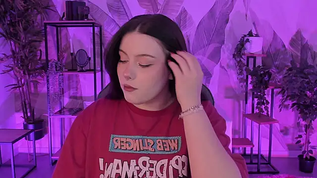 CoralineKeyns online show from 10, 10, 2025