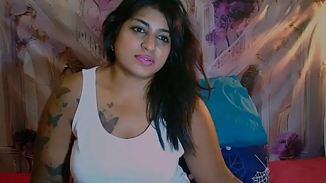 Snapshot of RoyalIndianCreamPuff chatting on 8, 2, 2026 RoyalIndianCreamPuff online show from 8, 2, 2026