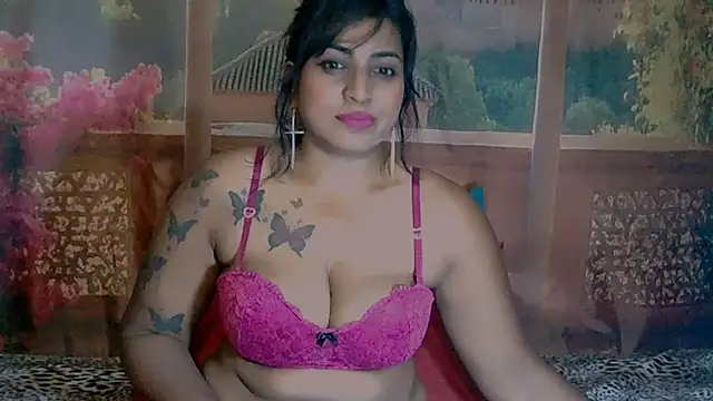 Snapshot of RoyalIndianCreamPuff chatting on 21, 2, 2026 RoyalIndianCreamPuff online show from 21, 2, 2026
