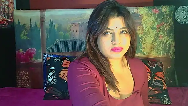 Snapshot of RoyalIndianCreamPuff chatting on 24, 7, 2026 RoyalIndianCreamPuff online show from 24, 7, 2026