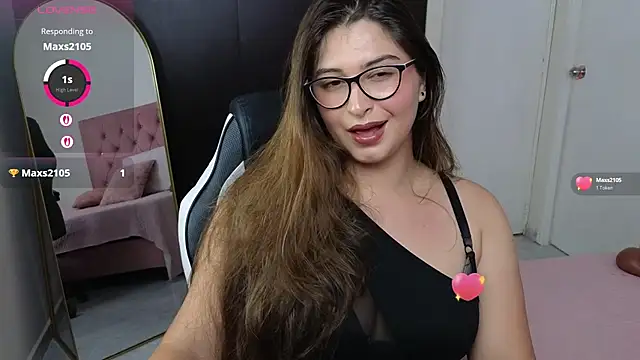 adara lennox online show from 25, 5, 2026