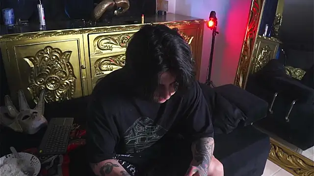 Snapshot of dantecoppolaa_ chatting on 2, 12, 2024 dantecoppolaa online show from 2, 12, 2024
