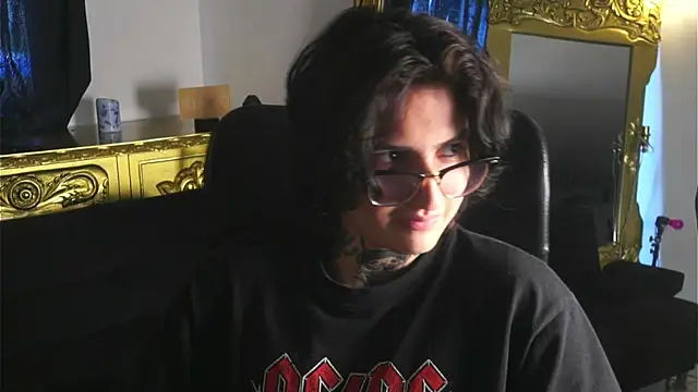 Snapshot of dantecoppolaa_ chatting on 6, 1, 2025 dantecoppolaa online show from 6, 1, 2025